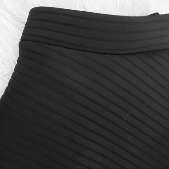 Women's Poetry Black Mini Pull On Skirt Size Medium - Picture 6 of 7